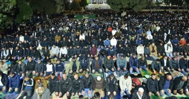 60 ألف مصلٍ يؤدون صلاتى العشاء والتراويح فى المسجد الأقصى