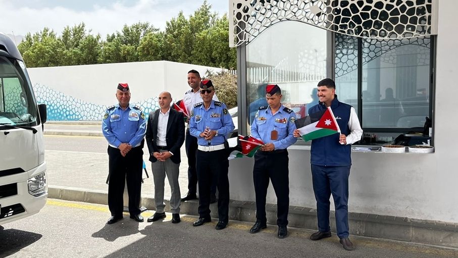 أيلة تشارك أبناء الوطن الاحتفال بيوم العلم الأردني