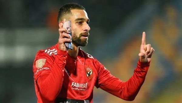 عمرو السولية يهاجم إدارة الأهلي بشأن طريقة التفاوض معه قبل رحيله