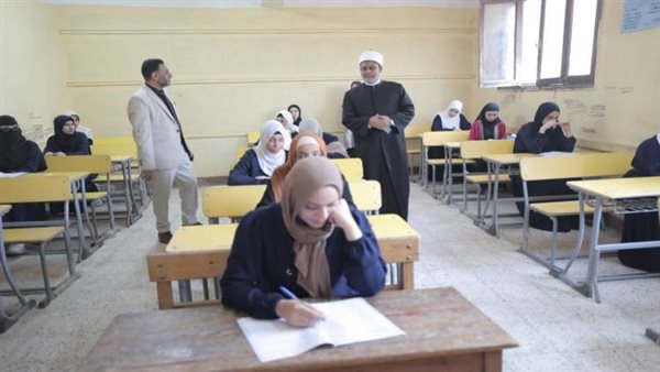 تحقيقًا للعدالة.. الأزهر يعيد توزيع درجات في النحو والفيزياء لطلاب الثانوية الأزهرية