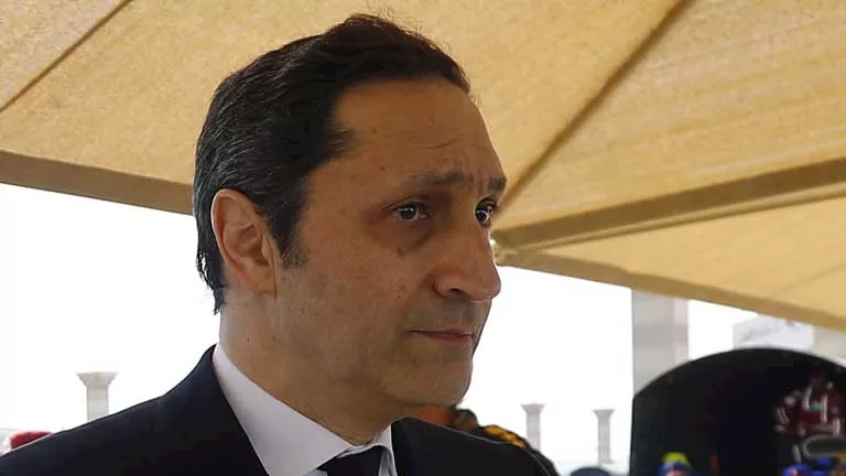 علاء مبارك ينشر فيديو مؤثر يتحدث عن والده