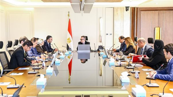 اجتماع حكومي لتطوير ريادة الأعمال وتسهيل التمويل للشركات الناشئة