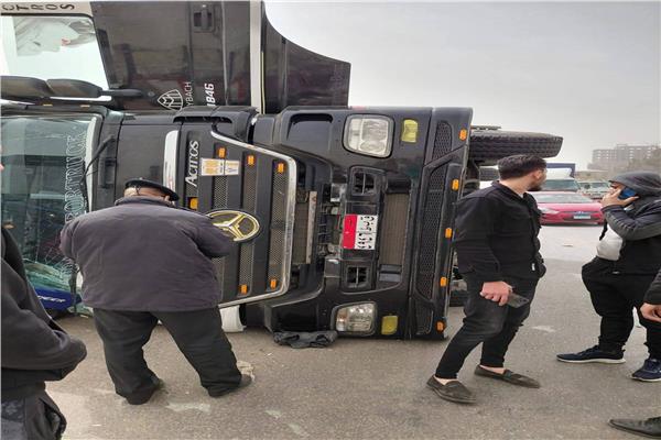 تفاصيل حادث مروع على طريق بنها| صور