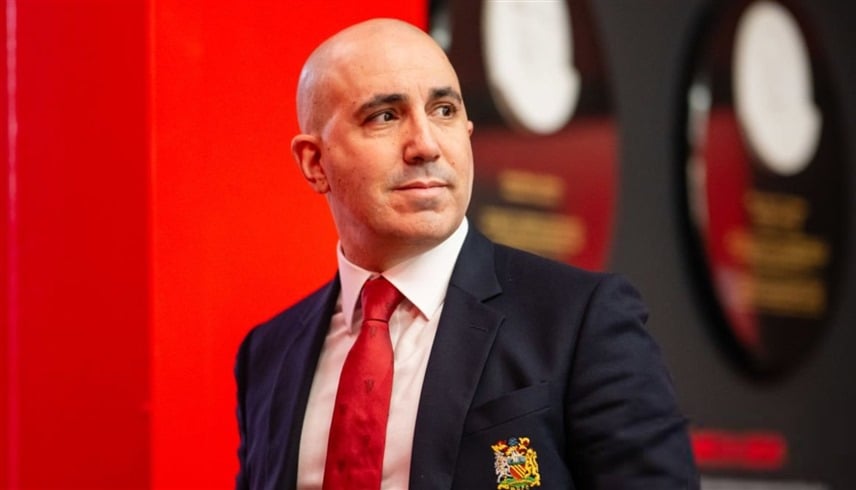 عمر برادة.. "ميسي" عالم الأعمال والتعاقدات