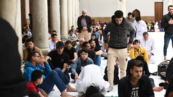 نقل شعائر صلاة الجمعة من مسجد الإمام الحسين بالقاهرة (بث مباشر)