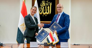 جهاز الاتصالات يمنح مرسيدس بنز تراخيص "إنترنت الأشياء" للسيارات