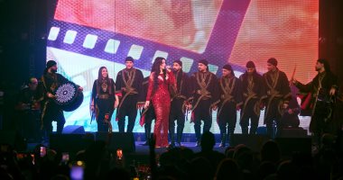 هيفاء وهبى تتألق بأغانيها بحفل عيد الحب فى بيروت