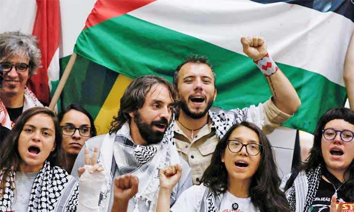 «أسطول» بين واقع الإذلال وشرف التاريخ