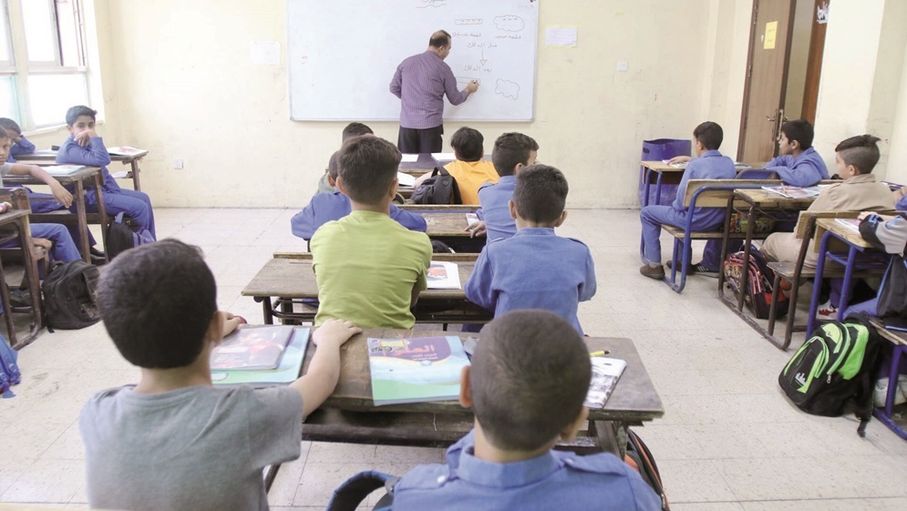 لماذا القصور بتطبيق منهاج اللغة العربية المطور داخل الغرف الصفية؟