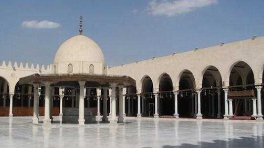 ماذا تعلمنا من قصة سيدنا يوسف؟.. إمام جامع عمرو بن العاص يوضح