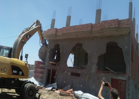 إزالة 31 حالة تعدٍ على أراضي الدولة والزراعة بنجع حمادي وقنا