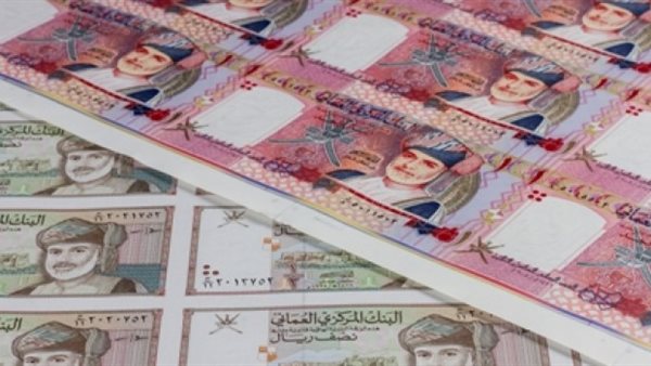 سعر الريال العماني مقابل الجنيه في البنوك المصرية مساء اليوم الثلاثاء