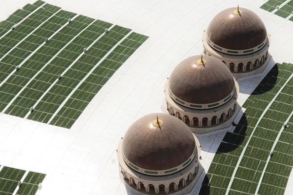 58 ألف سجادة في الحرمين الشريفين لخدمة المصلين