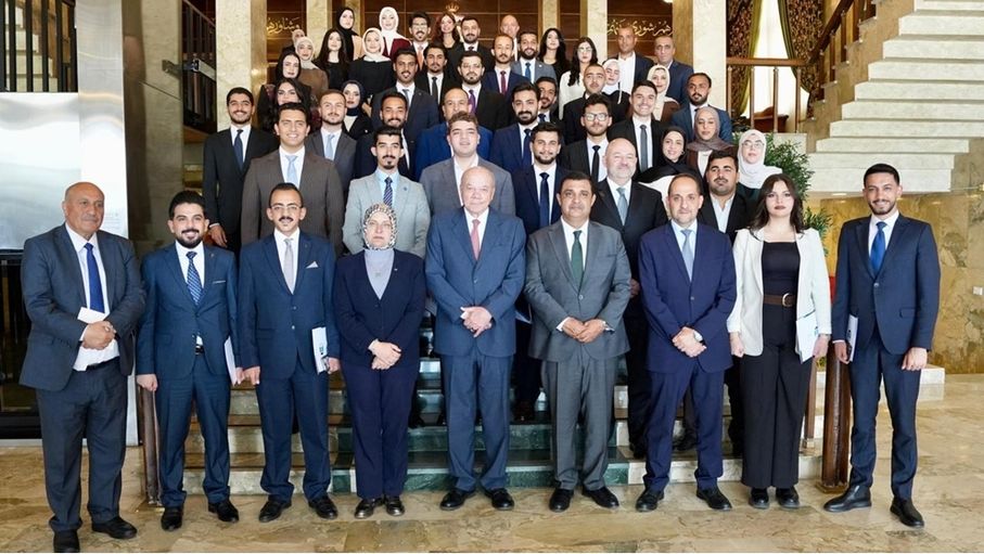 الفايز يرعى حفل تخريج الدورة السادسة من مشروع الزمالة البرلمانية
