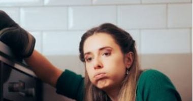 5 أخطاء شائعة تجعل الكيك يهبط بعد خروجه من الفرن