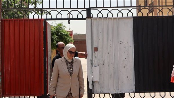 أول أيام امتحانات الشهادة الإعدادية، مديرة تعليم القاهرة تؤكد هدوء وانضباط اللجان