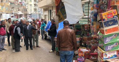 محافظ الدقهلية يتفقد شوارع نبروه ويشدد على إعادة توزيع وتنظيم صناديق القمامة