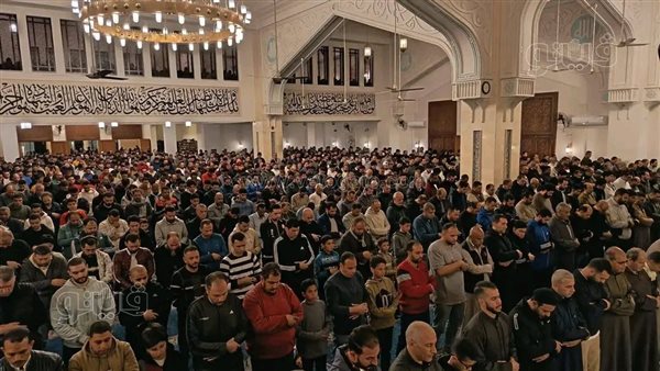 في ليلة الرجاء، مسجدا الفتح وخاتم المرسلين يحتضنان آلاف المصلين بالشرقية (صور)
