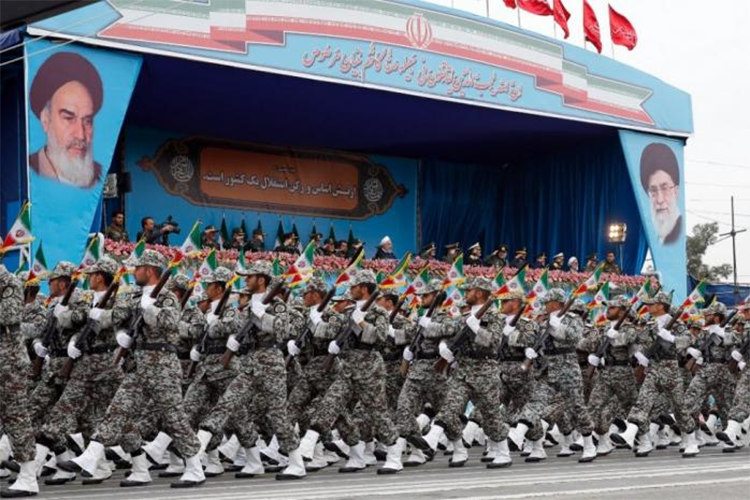 كيف تستعد إيران لحرب طويلة مع أمريكا والصهاينة