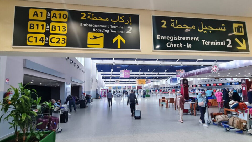 ارتفاع حركة المسافرين بمطارات المغرب إلى نحو 8.9 ملايين بنهاية مارس