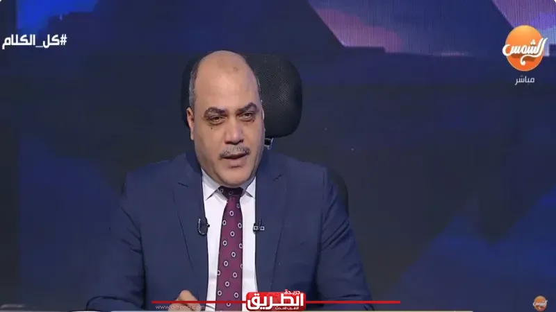 محمد الباز يفتح النار: يناير لم تكن ثورة مقدسة.. بل كانت وهمًا كبيرًا
