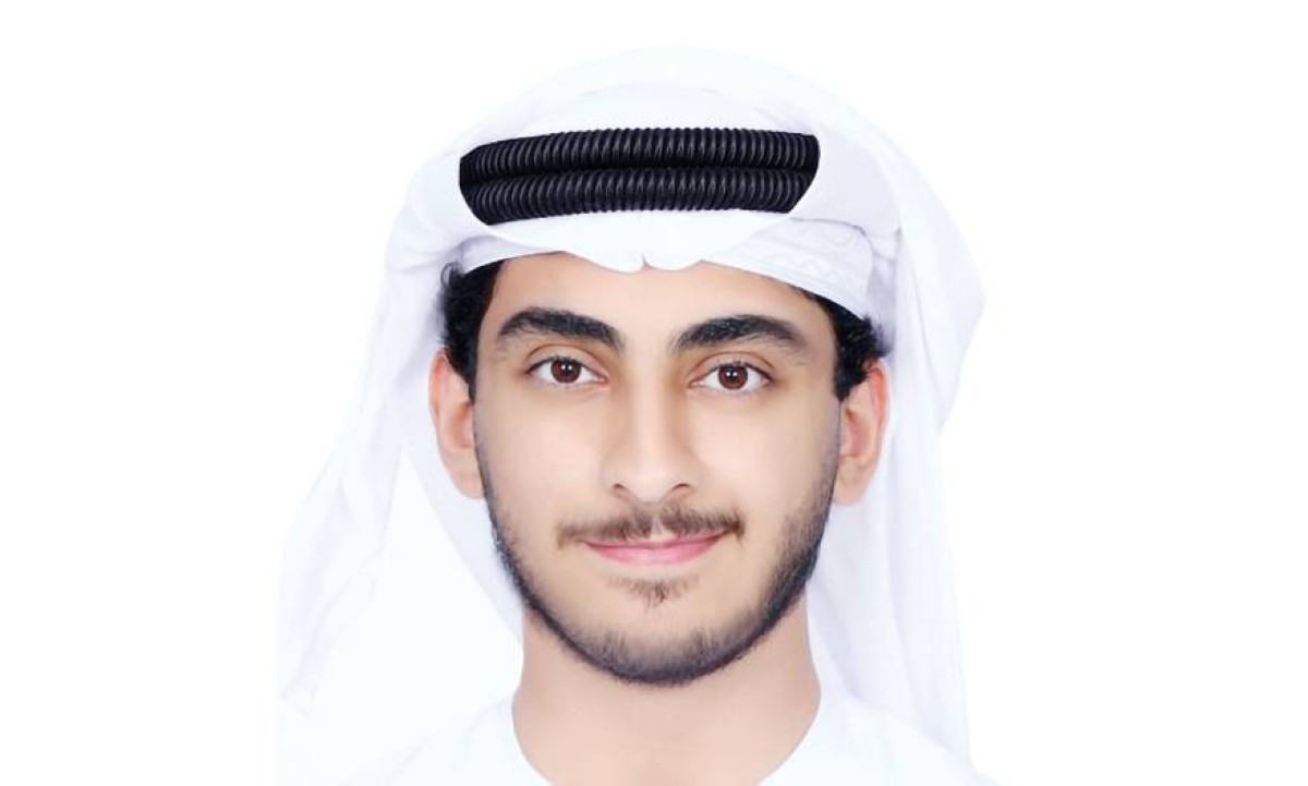 «الواتساب» العائلي تواصل رقمي بعيد عن التفاعل المباشر