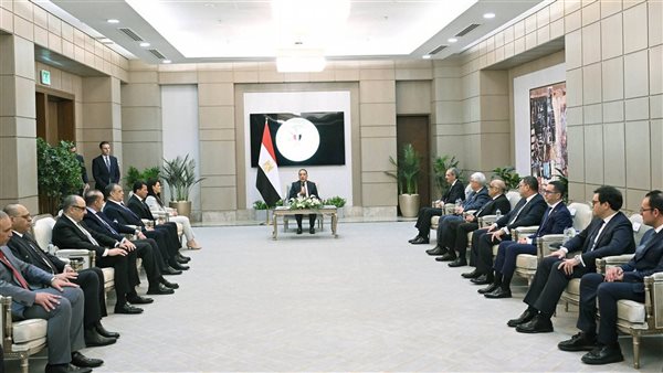 مدبولي يُكرم الوزراء السابقين.. ويؤكد: نستكمل المسيرة.. وهدفنا جميعًا خدمة المواطن