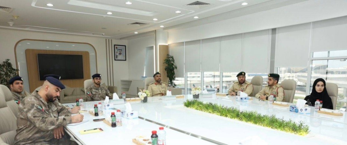 شرطة أبوظبي تطلع على أفضل ممارسات الحوكمة والامتثال في شرطة دبي