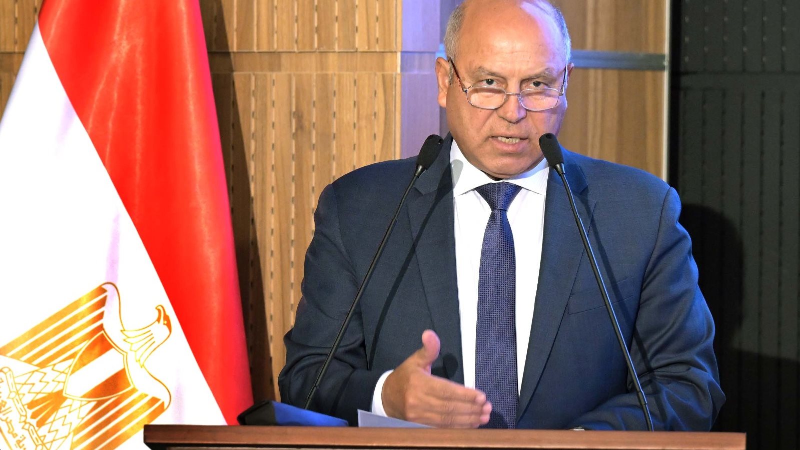 «LRT للغلابة».. وزير النقل: القطار الكهربائي الخفيف يخدم مليون مواطن وليس وسيلة ترفيهية
