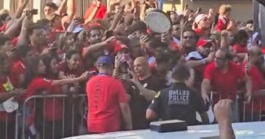 آلاف المصريين يحتفلون في دالاس بتأهل المنتخب التاريخي في كأس العالم