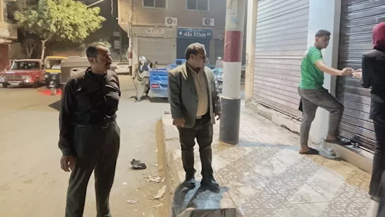 تحرر 894 مخالفة لعدم الالتزام بمواعيد غلق المحال