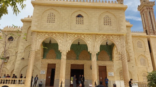 أوقاف القليوبية تحيل مفتش بـ العبور للتحقيق بسبب تصريحات عن ضياء العوضي