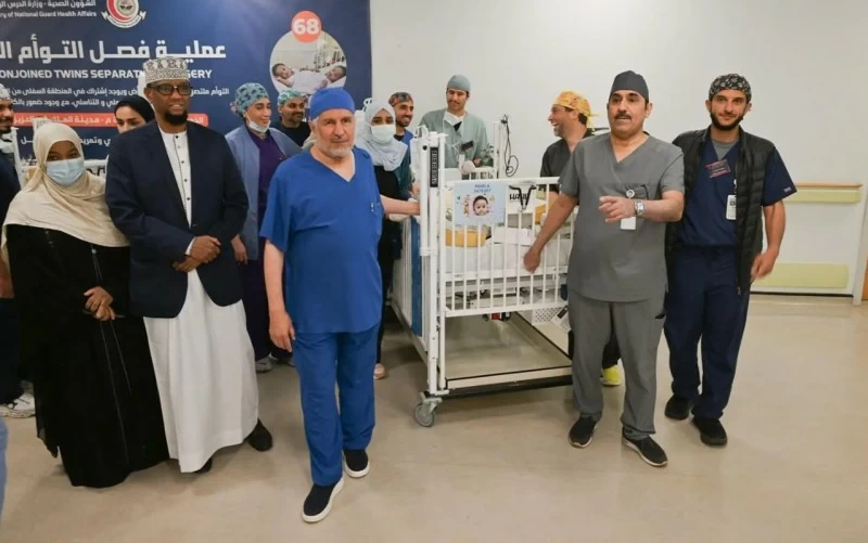 نجاح فصل التوأم الملتصق الصومالي «رحمة و رملا» بعد عملية جراحية معقدة استغرقت 12 ساعة