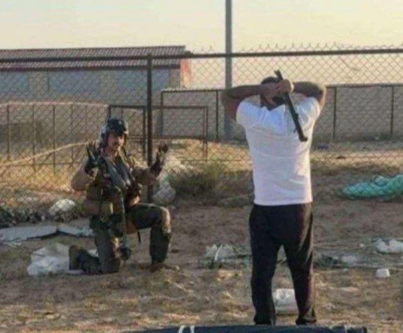 ماذا وجد الكويتيون في ستر الطيارين الأمريكيين بعد سقوطهم؟.. «بطاقة الدم» بخمس لغات