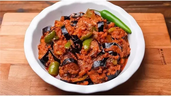 بعد لحوم العيد، طريقة عمل المسقعة