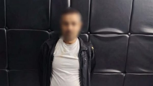 القبض على عامل تعدى على شخص بعصا خشبية في مدينة نصر