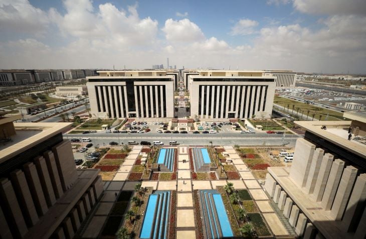 “عبث وهدر مالي”… 12 مليار جنيه لتشغيل الحي الحكومي في مصر خلال عام