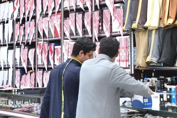 نشاط تجاري مكثف في عسير مع اقتراب عيد الفطر