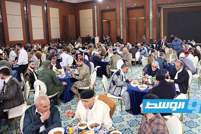 موائد الإفطار الجماعي.. تحالفات جديدة في الغرب ورسائل من الشرق