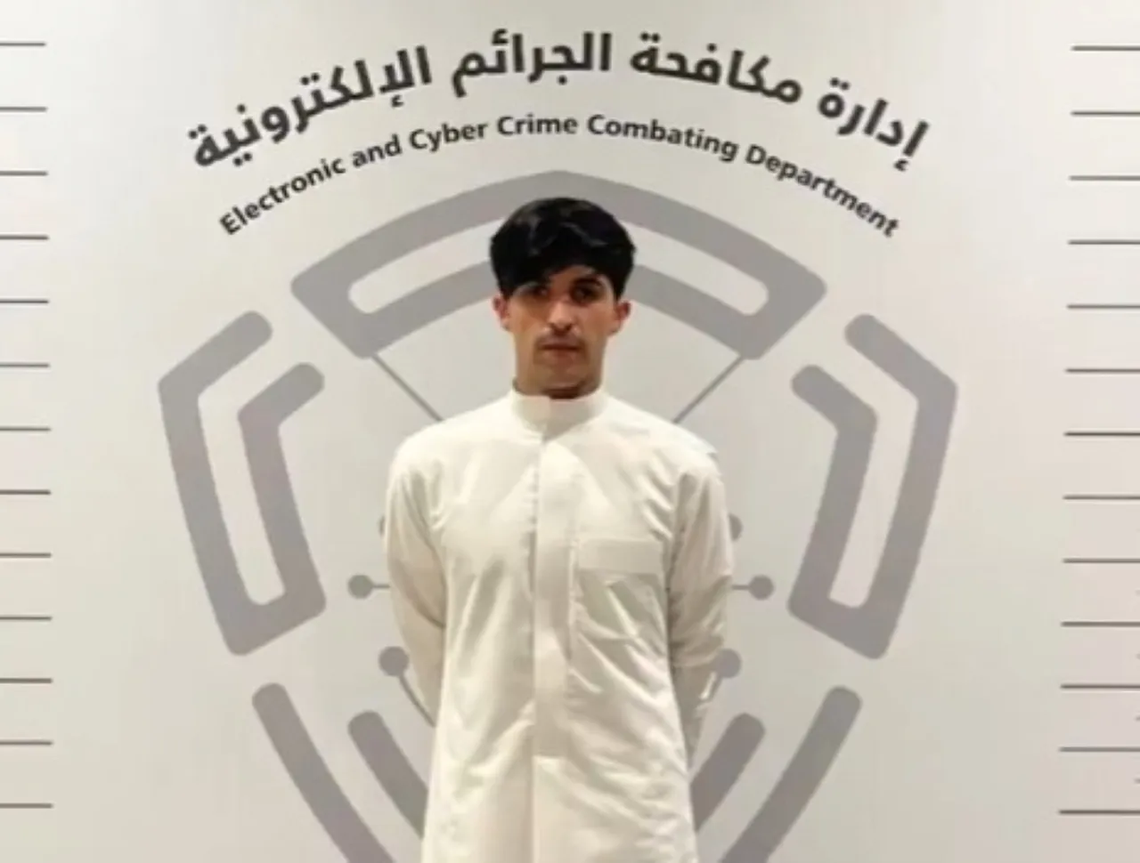الداخلية الكويتية تضبط شخصاً تسبب بحادث خلال تصويره تعامل الدفاعات الجوية الكويتية مع صواريخ