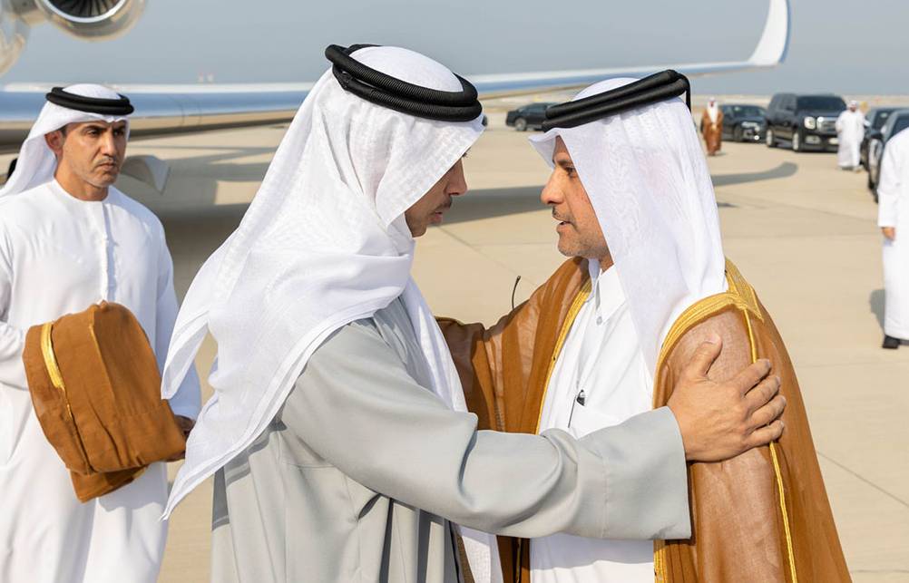 ‫  نائب رئيس دولة الإمارات العربية المتحدة يصل الدوحة لتقديم العزاء في فقيد الوطن الكبير