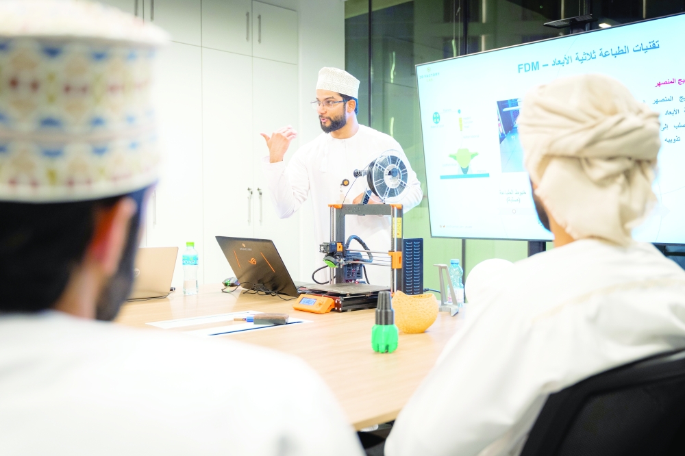 مركز الشباب.. ثروة وطنية متجددة ومحرك استراتيجي لتحقيق "رؤية عُمان 2040
