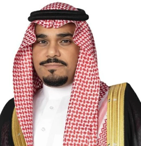 تركي بن هذلول يواسي أبوساق في وفاة شقيقه