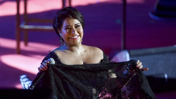 شيرين عبدالوهاب: هيفا والليثي وفقوا جانبي.. وزينة تولت رعاية أولادي|فيديو