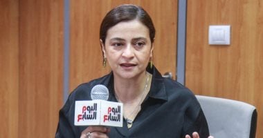 علا الشافعى: صحاب الأرض وثيقة تاريخية وصورنا مشاهد المخيمات فى العلمين