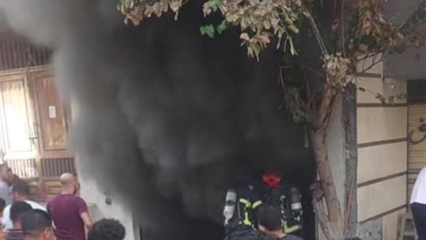 استشهاد معاون شرطة خلال إخماد حريق جراج سيارات بالعجمي في الإسكندرية