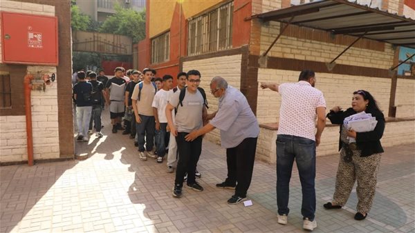 محافظ القاهرة يتفقد لجان الشهادة الإعدادية في أول أيام الامتحانات (صور)