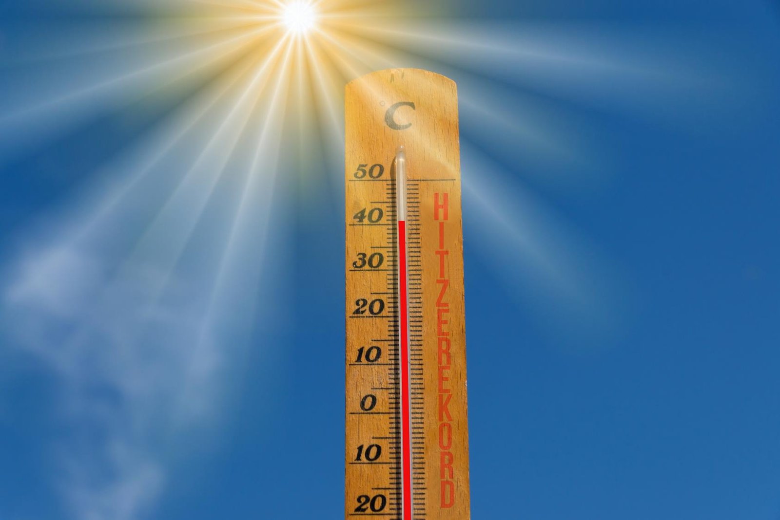 حرارة الأحد بالمغرب.. 43 درجة بأوسرد وأجواء معتدلة بأكادير