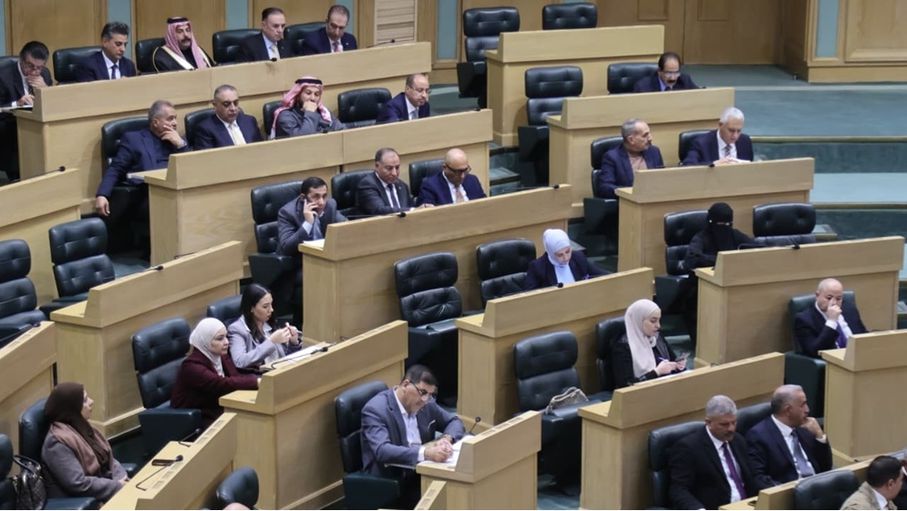 النواب يواصل مناقشة مشروع قانون عقود التأمين