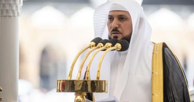 إمام وخطيب المسجد الحرام يحذر من الحج دون تصريح